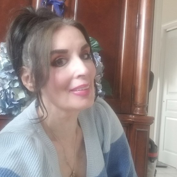 Meet your Posher, Patricia - Picture 6 of 14